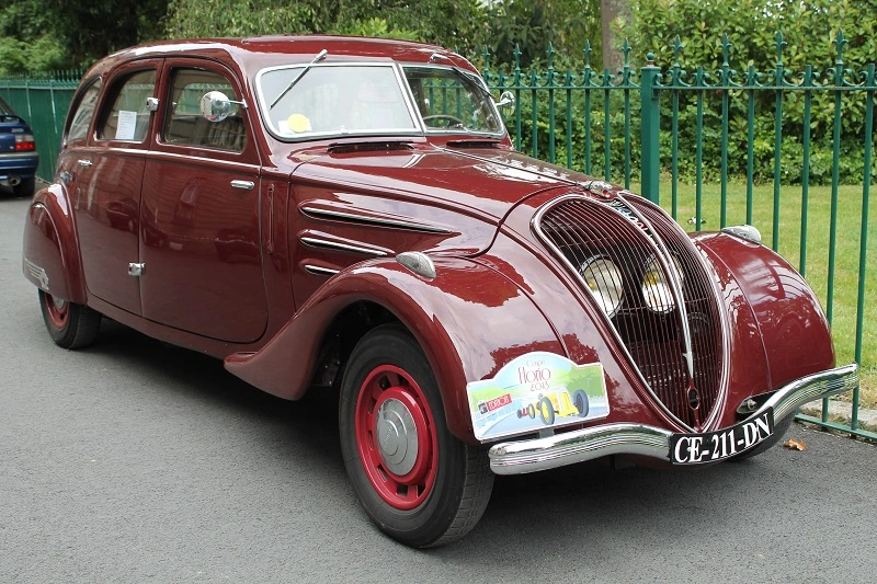 Peugeot 402 1936