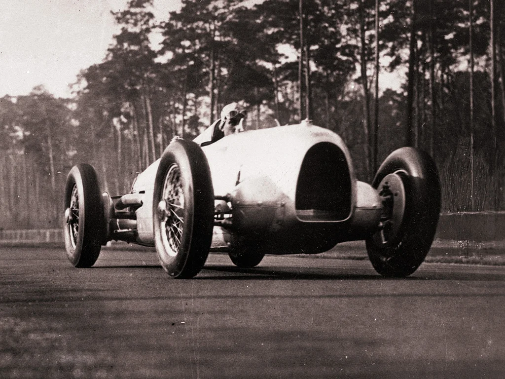 Gran Premio Auto Union Tipo A diseñado por Porsche