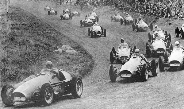 Coches de carreras de Ferrari en la Fórmula 1 en 1950