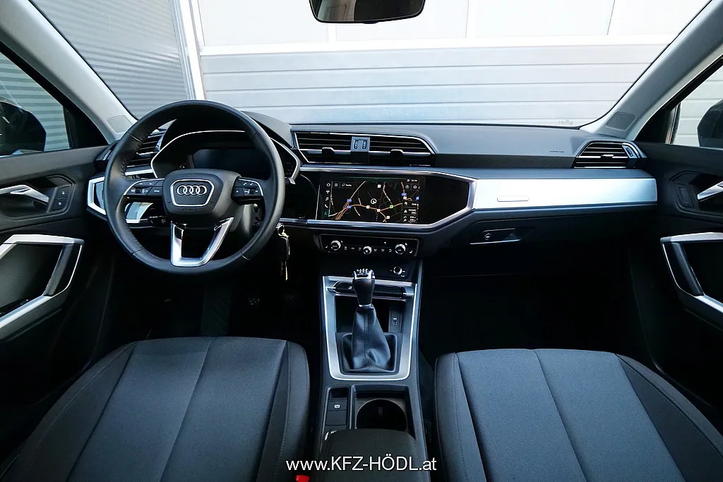 Audi Q3 35 TFSI Image 9