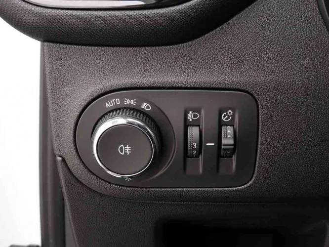 Opel Crossland 1.2 110 GS-Line + GPS Carplay + Rearview Camera Pack + ALU16 Black Image 9