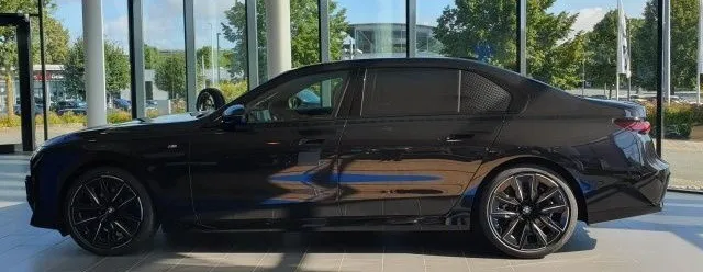 BMW 740 d xDrive M-Sport Pro =Individual= Carbon Гаранция Image 4