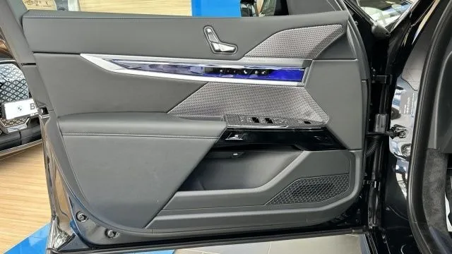BMW 740 d xDrive M-Sport Pro =Individual= Carbon Гаранция Image 8