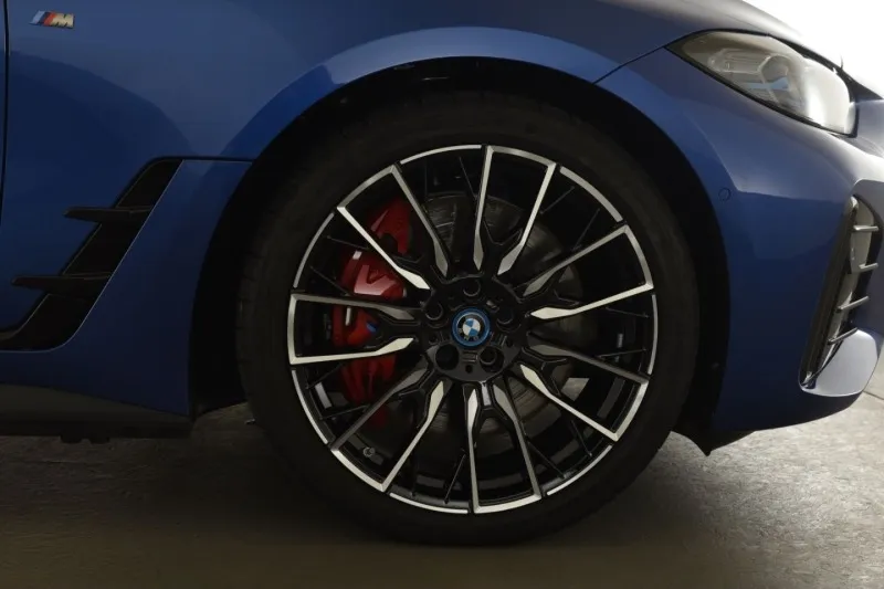 BMW i4 M50 =Carbon Exterior & Interior= Panorama Гаранция Image 5