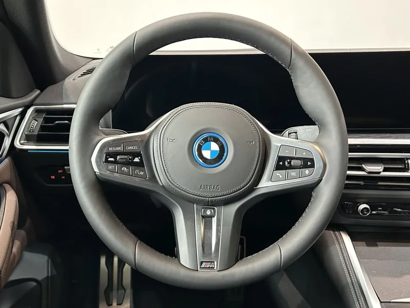 BMW i4 eDrive 40 MSport =NEW= Panorama/Distronic Гаранция Image 6