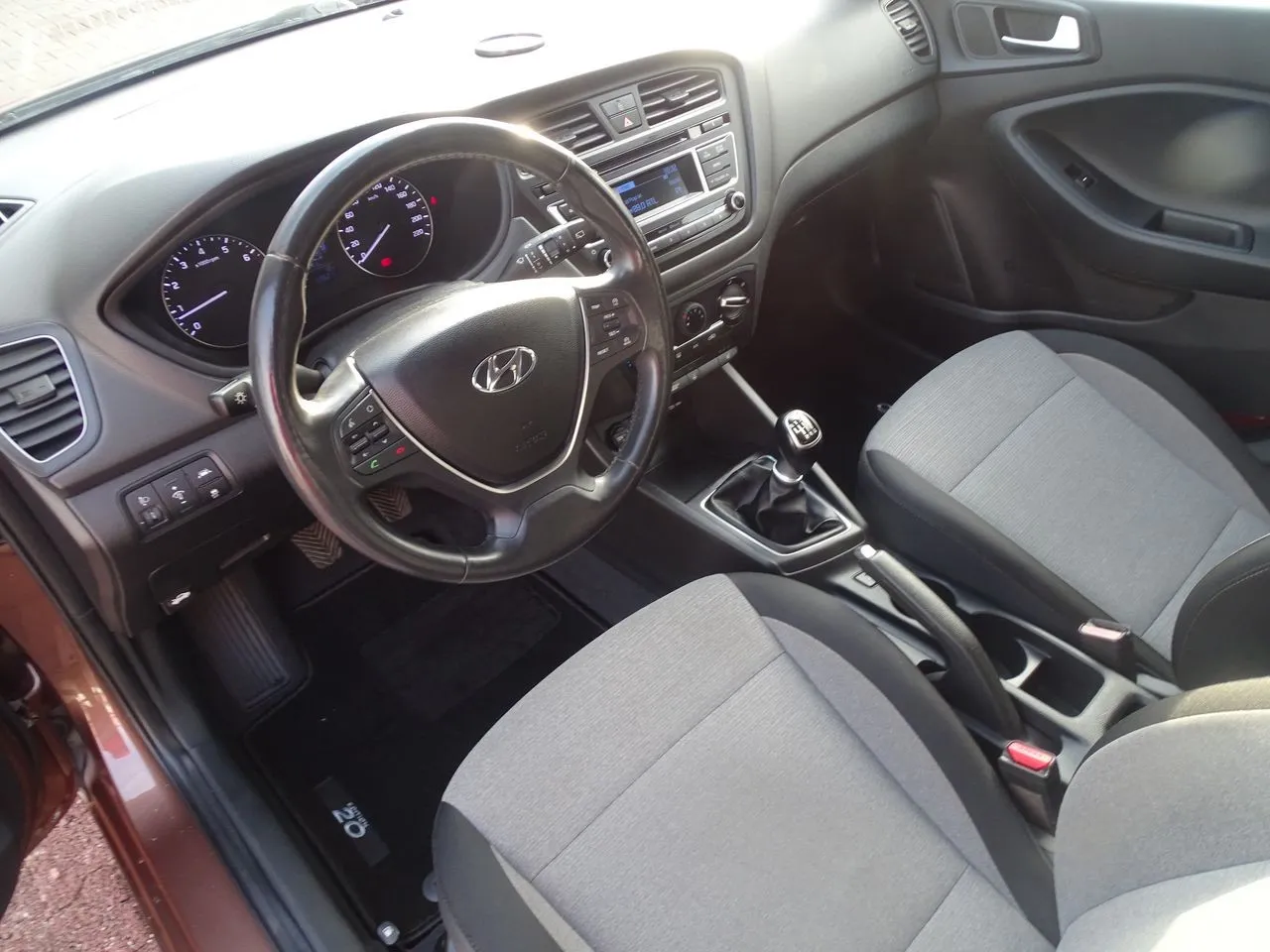Hyundai i20 1.4 Sitzheizung Tempomat...  Image 8