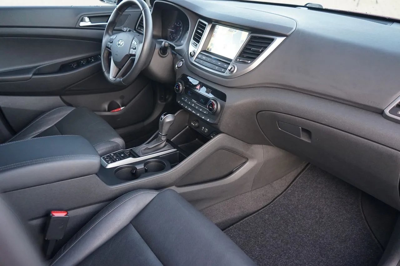 Hyundai Tucson 1.6 Premium 4WD Aut....  Image 6