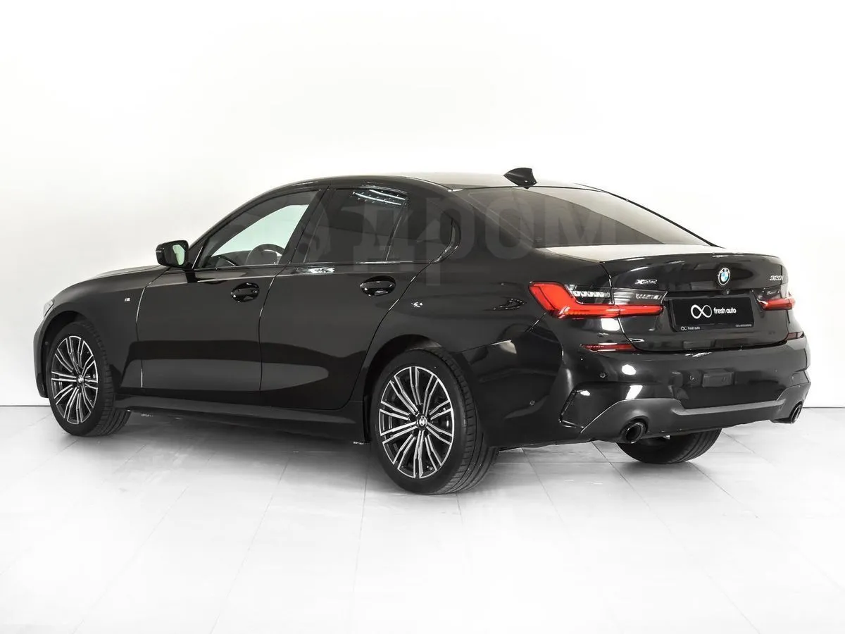 BMW 3-Series  Image 2