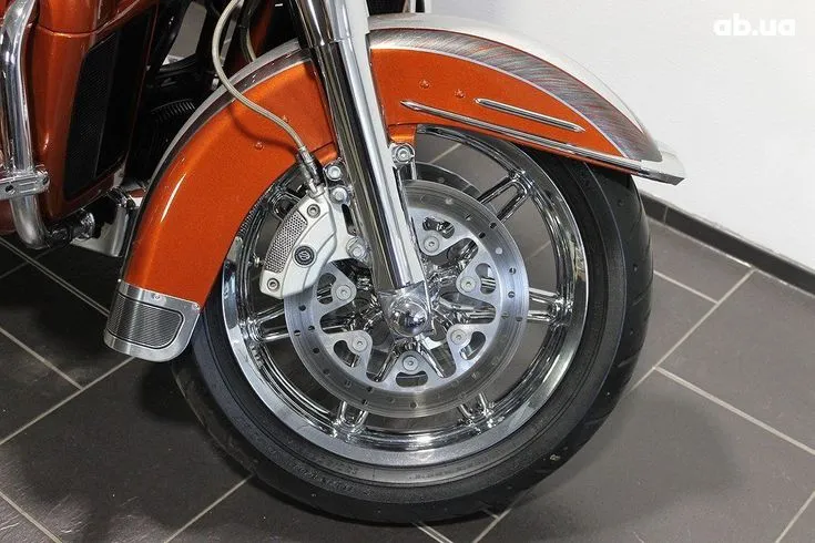 Harley-Davidson FLHTKSE  Image 9