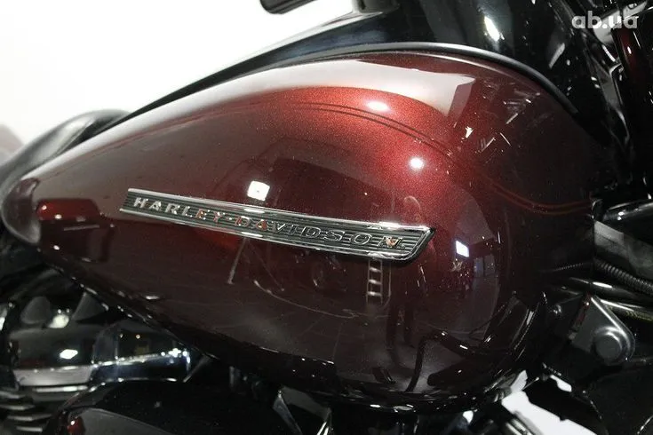 Harley-Davidson FLHXS  Image 6